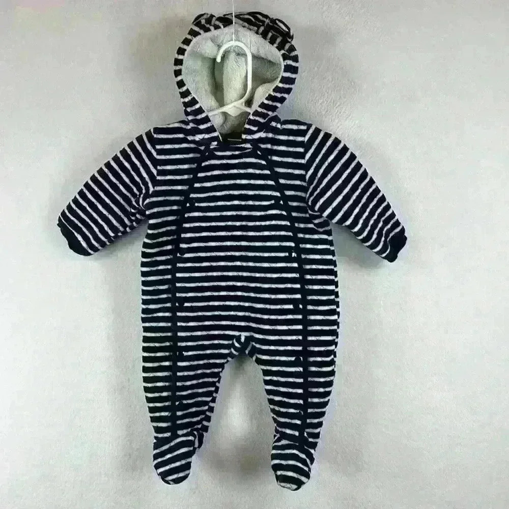 Lot (2) Nordstrom Baby/Carters Baby Snowsuits One Piece Sz 6 months Blue/White